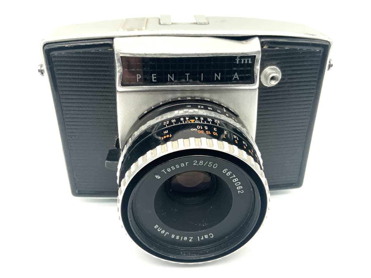 Pentacon Pentina fm SLR 35mm SLR analog Body mit Carl Zeiss Tessar 50mm 1:2.8