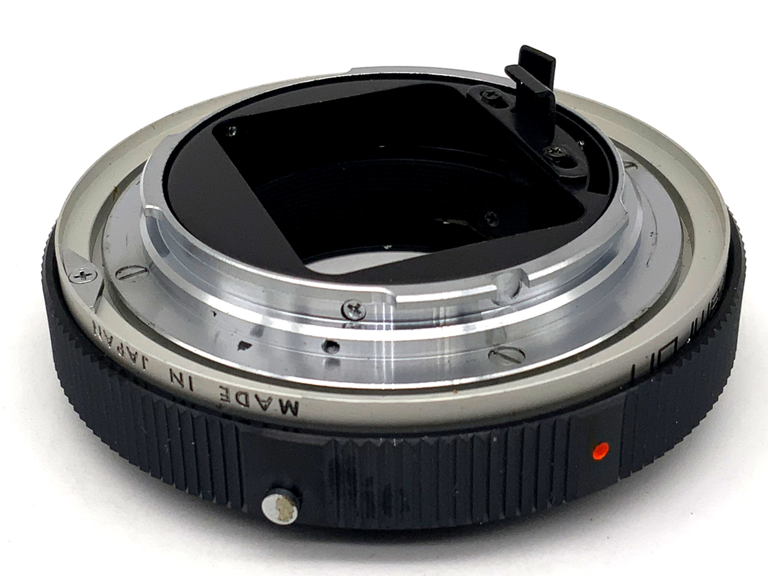Tamron lens adapter for 1:3.5 lens mount converter (Adaptall -> Konica AR)
