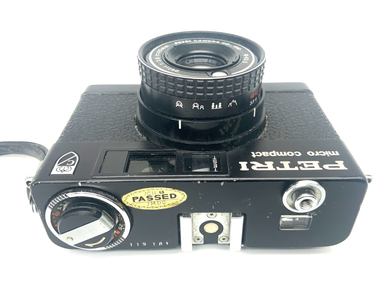 Petri Micro Compact Sucherkamera mit 40mm 1:2.8 Kompaktkamera Analogkamera