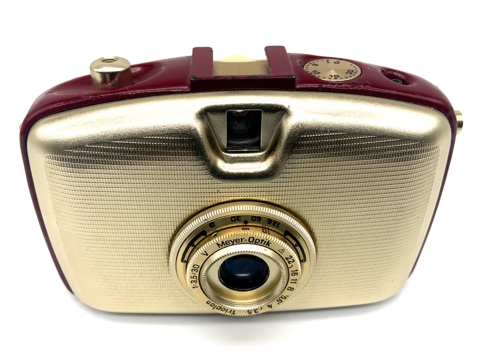 Pentacon Penti Sucherkamera mit 1:3.5/30mm V Meyer-Optik Trioplan Gold & Rot