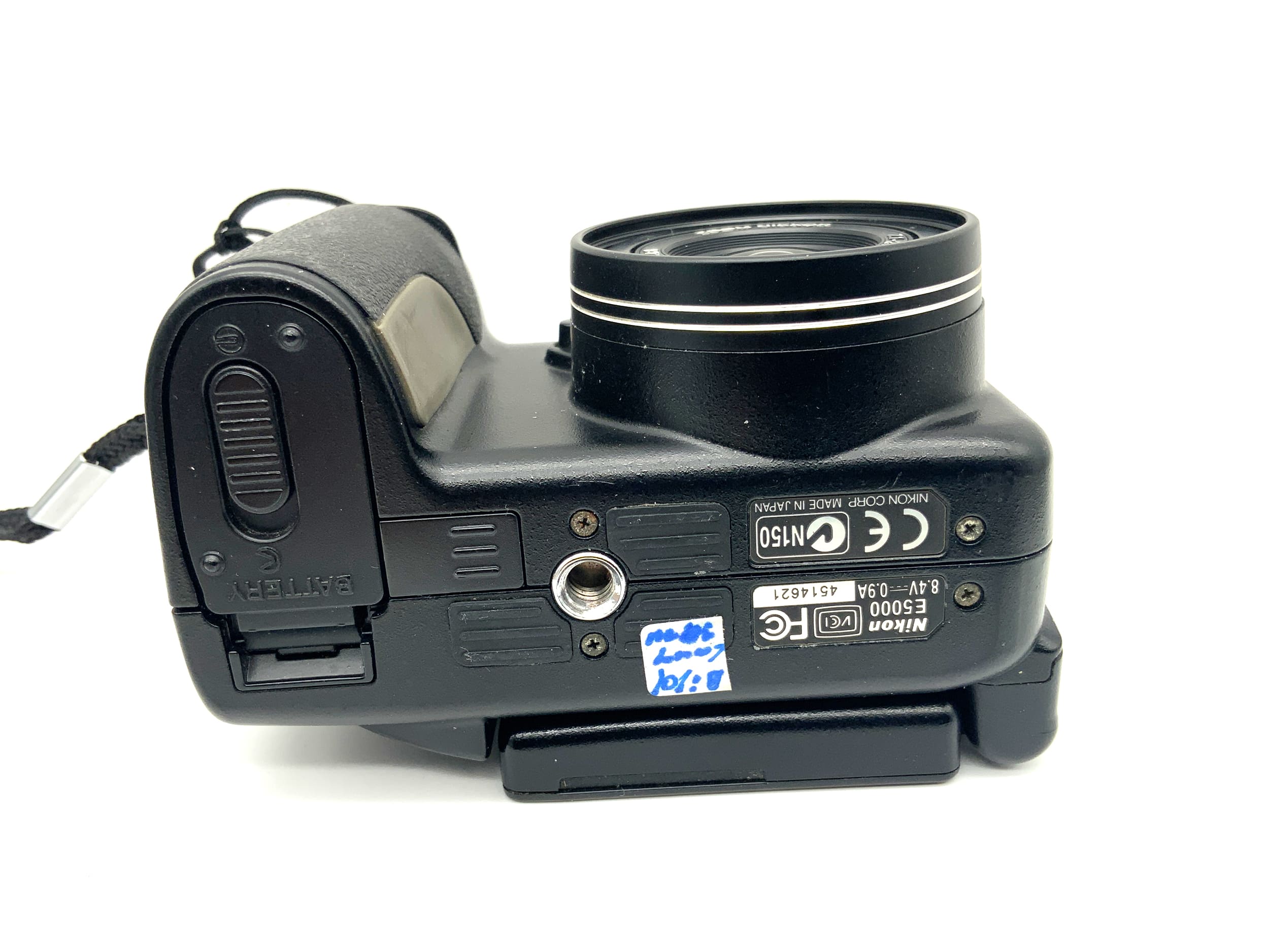 Nikon Coolpix 5000 Digitale Kompaktkamera mit Zoom Nikkor 7.1-21.4mm 1:2.8-4.8