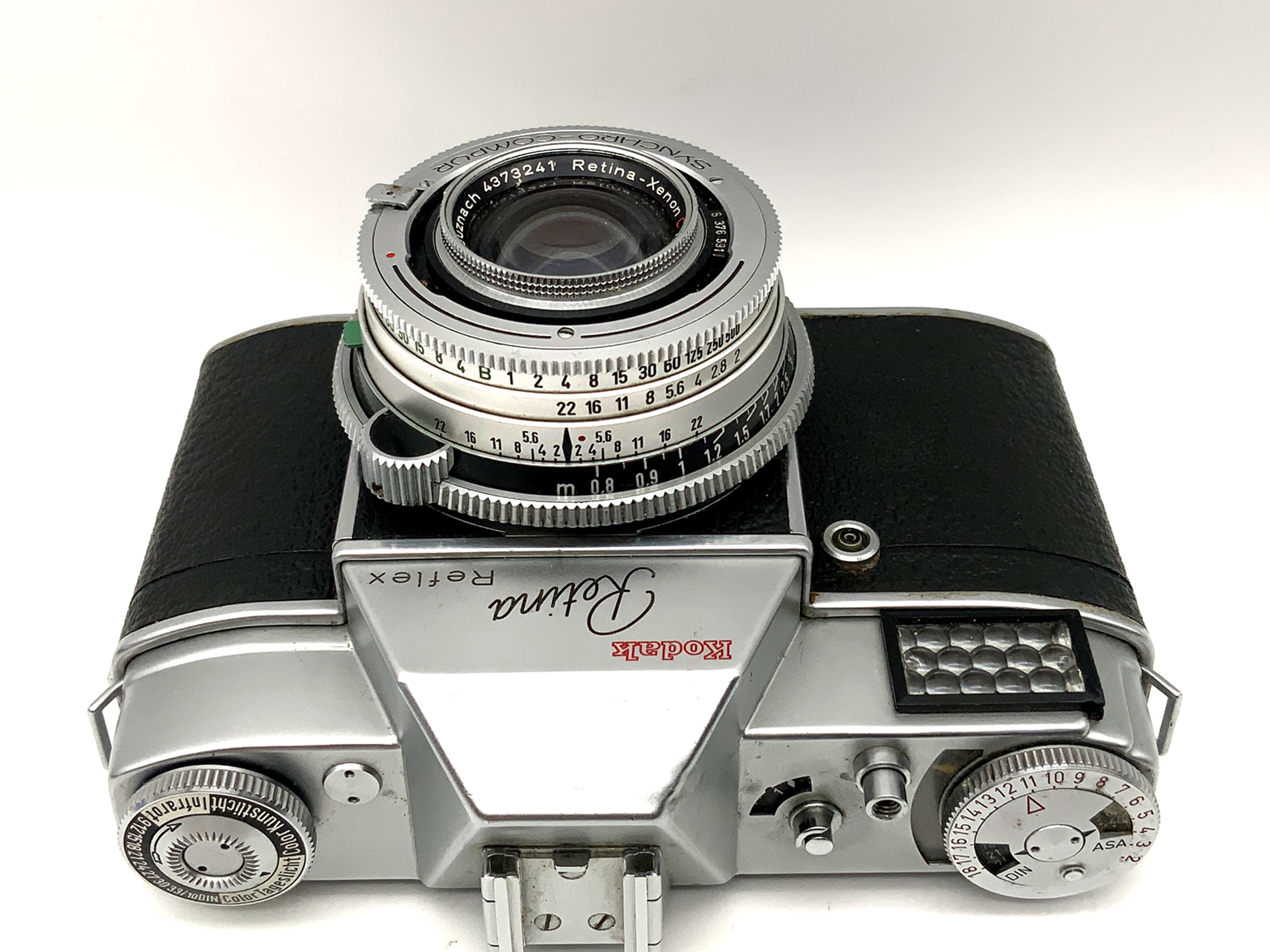 Kodak Retina Reflex 35mm SLR analog mit Xenon f:2.0/50mm red C Body