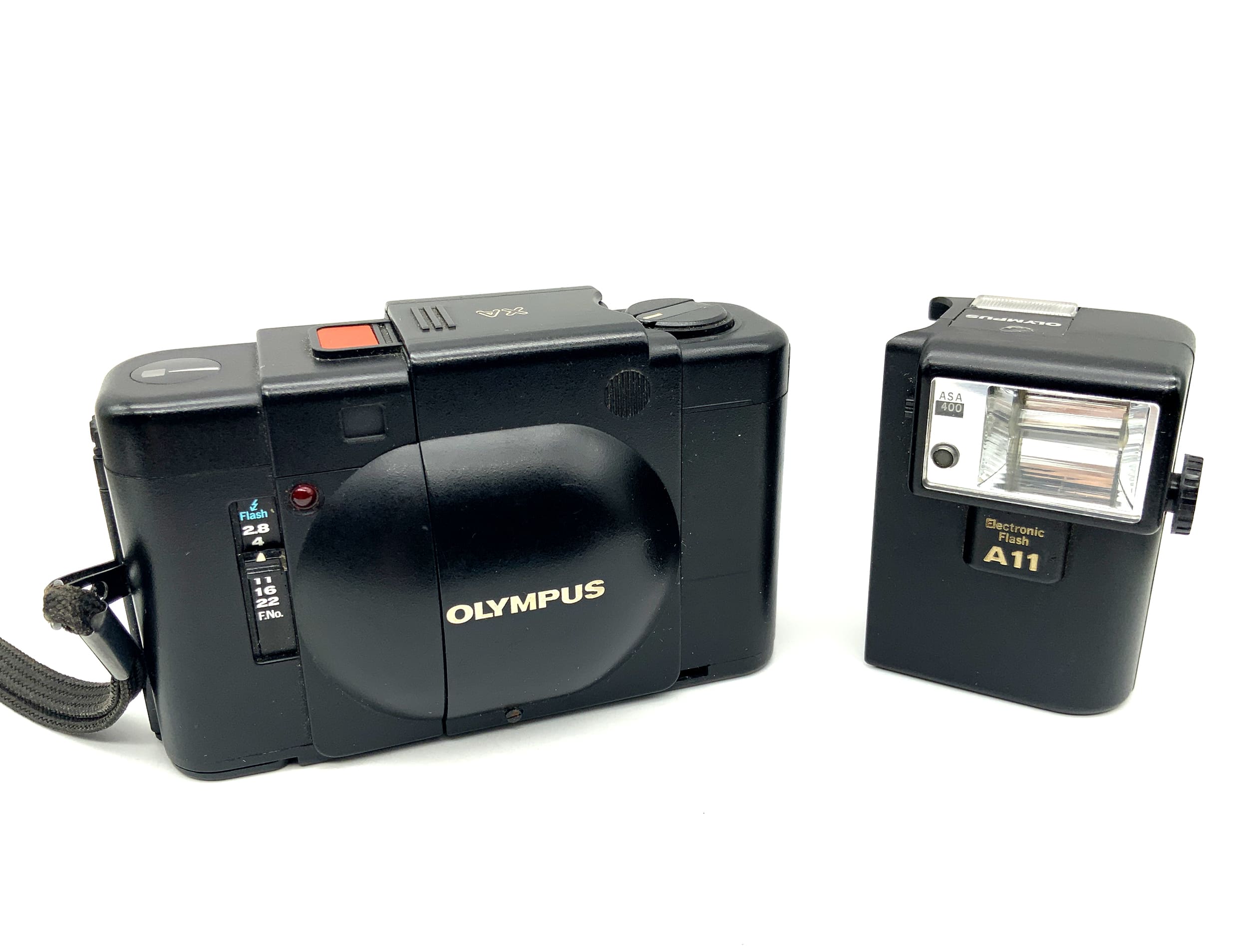 Olympus XA mit Blitz A11 Point&Shoot mit F.Zuiko 35mm 1:2.8 in OVP Analogkamera
