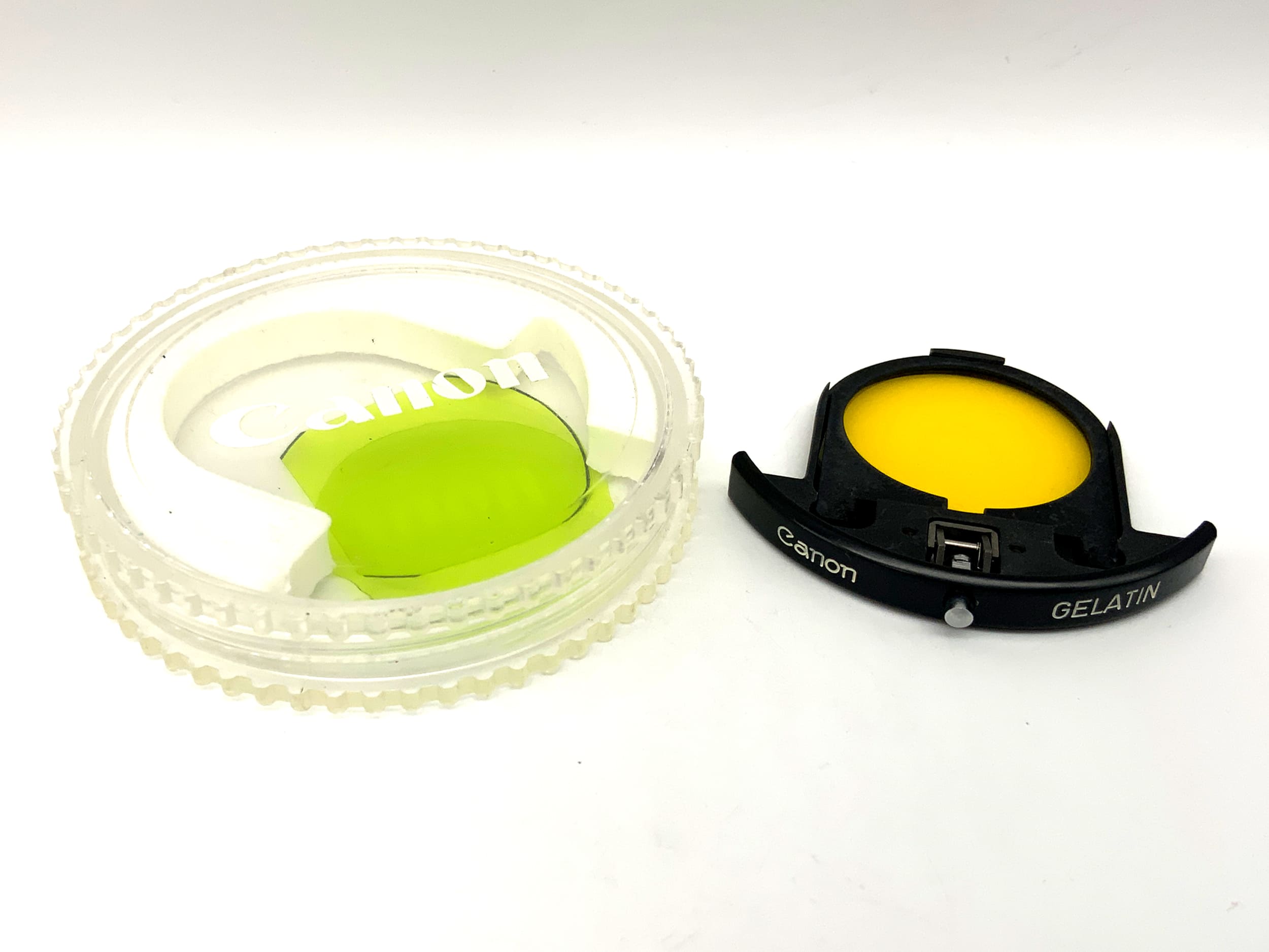 Porte-filtre gélatine Canon Y3 (2 filtres jaunes + 2 filtres verts) pour objectifs FD300/4 à FD500/8 (34 mm)