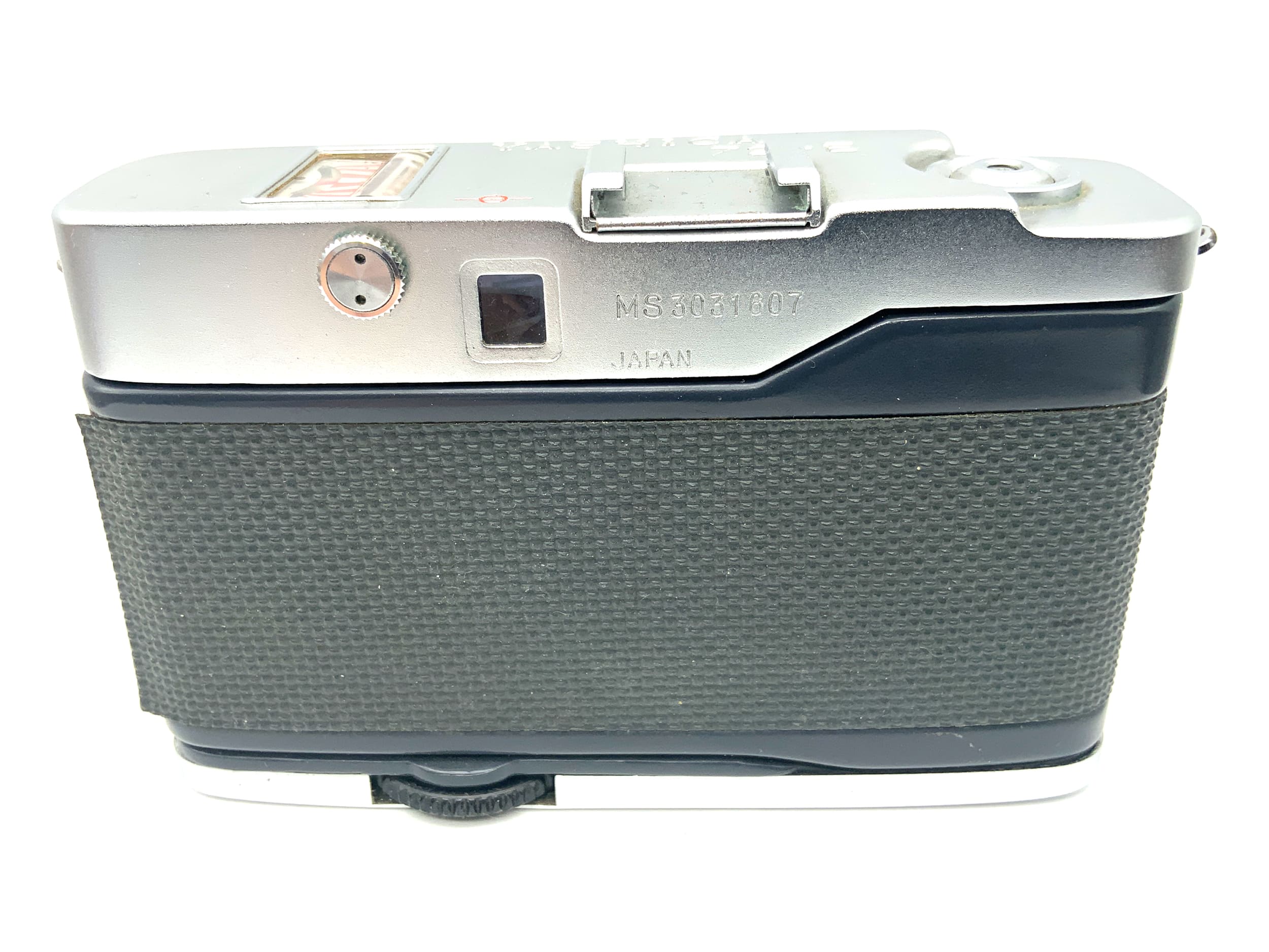 Yashica 72-E Sucherkamera mit Yashinon 28mm 1;2.8 Halbformatkamera Analogkamera