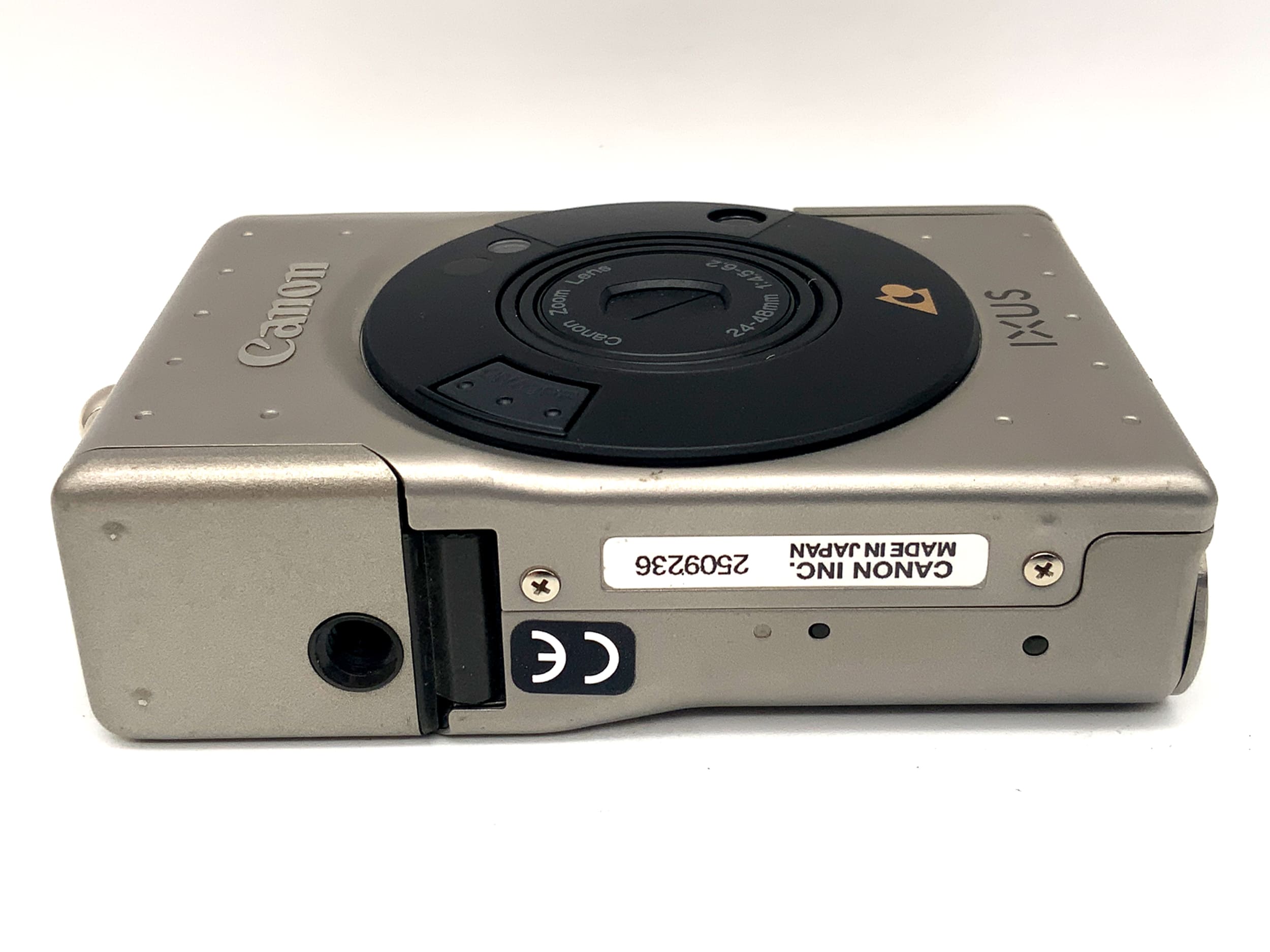 Canon Ixus Point&Shoot mit 24-48mm 1:4.5-6.2 Kompaktkamera Analogkamera