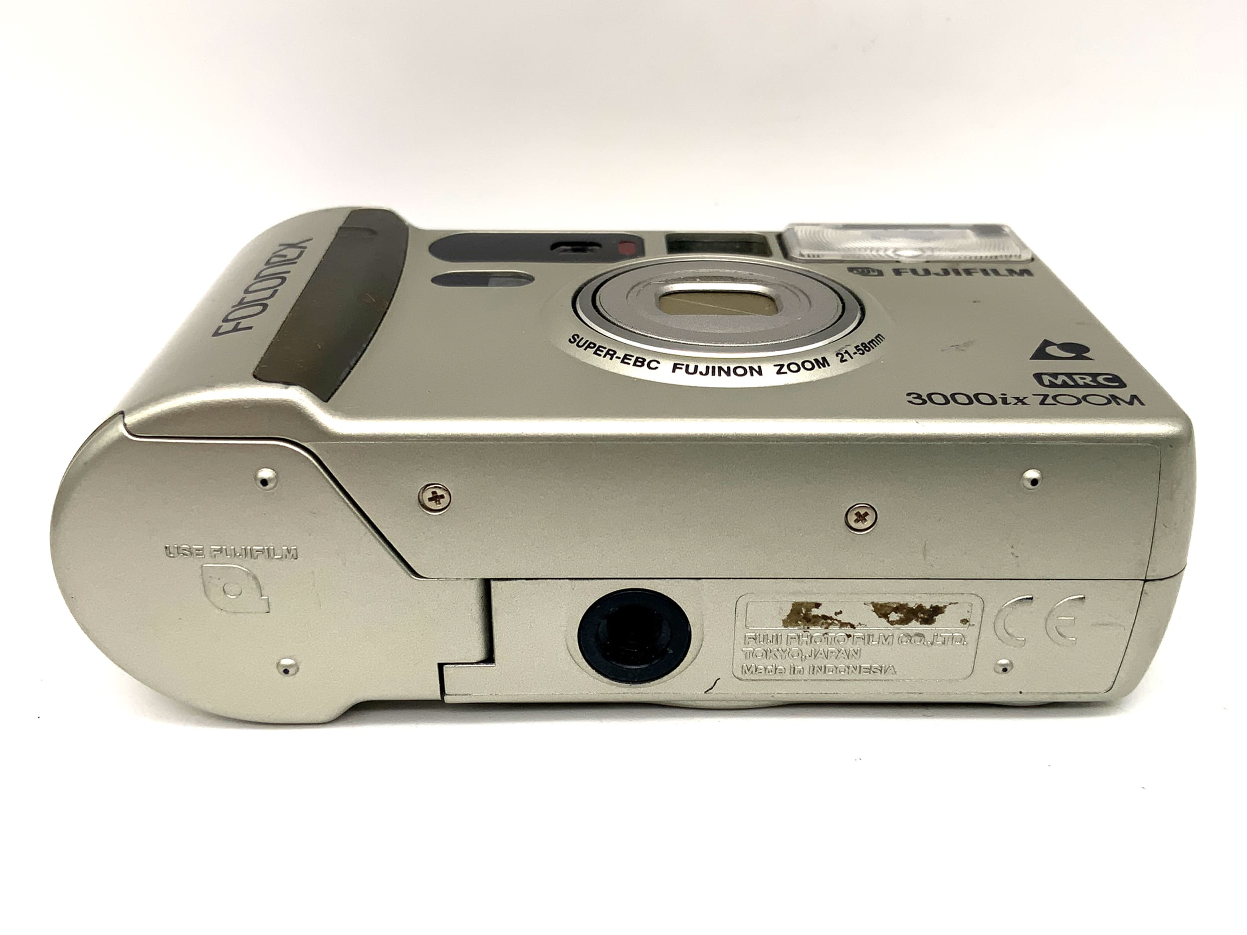 Fujifilm 3000ix Zoom Point&Shoot mit Super EBC Fujinon 21-58mm APS Analogkamera