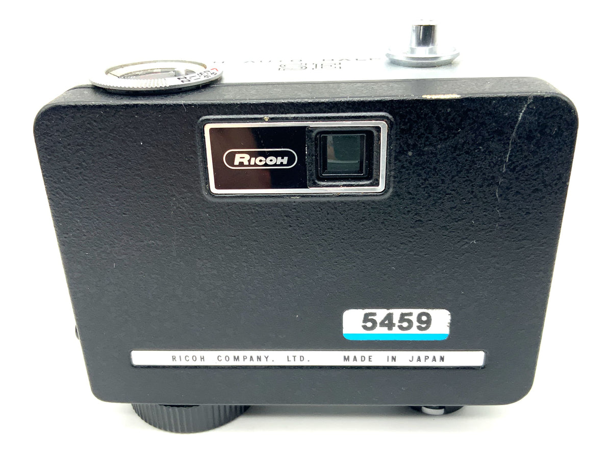 Ricoh SE viewfinder camera with 25mm 1:2.8 half-frame camera, compact camera, analog camera
