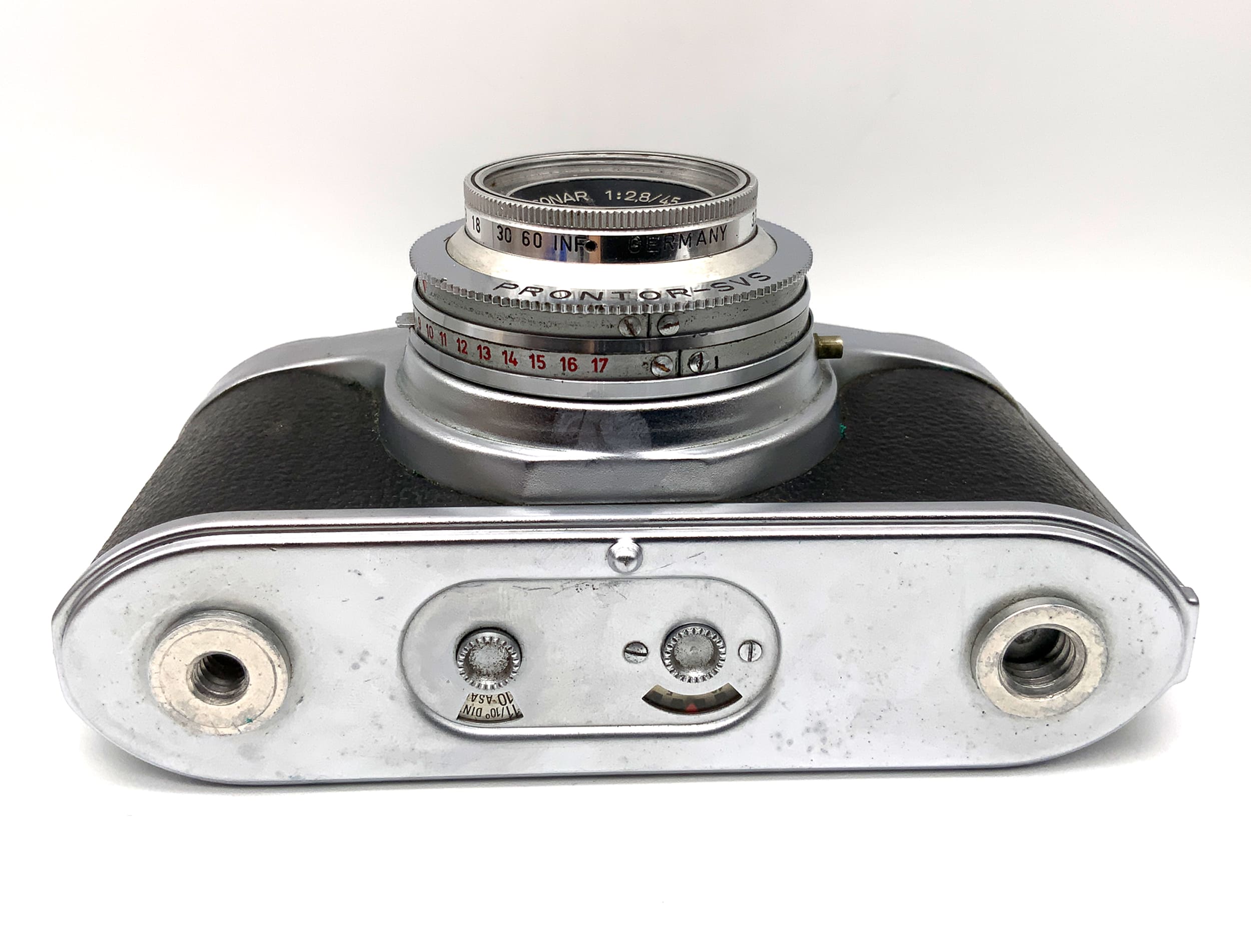 AkA Arette IA Sucherkamera mit Isconar 1:2.8/45 Prontor-SVS Analogkamera