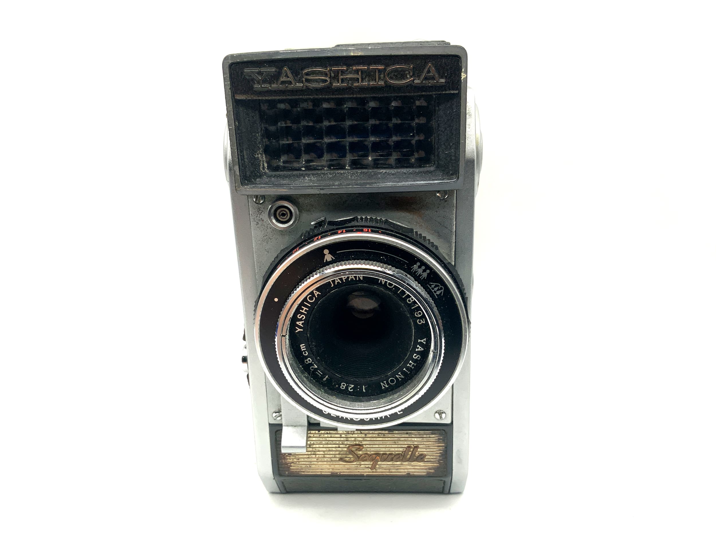 Yashica Sequelle Sucherkamera mit Yashinon 28mm 1;2.8 Halbformatkamera