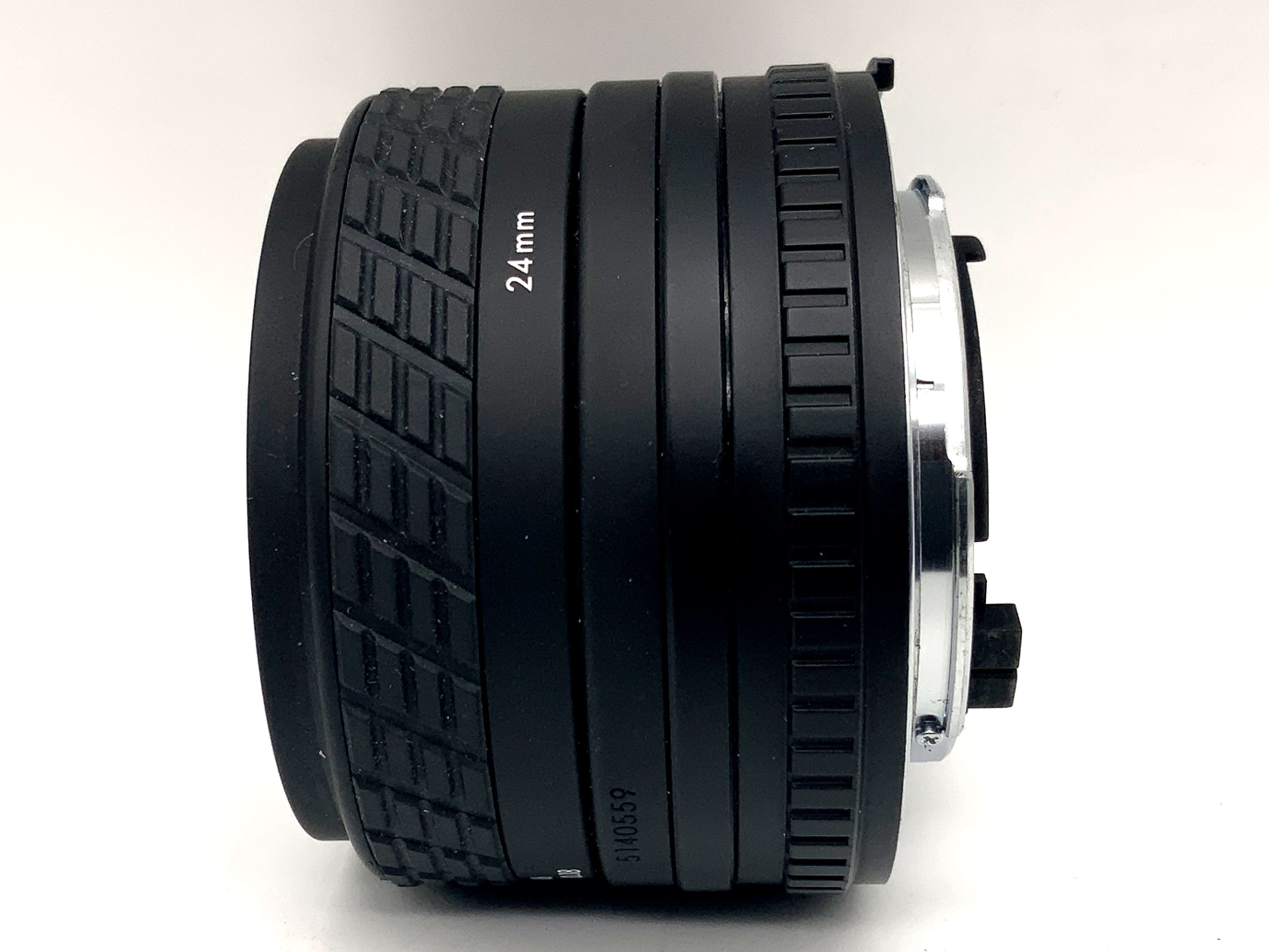 Sigma 24mm 1:2.8 Objektiv Ai-S Super-Wide II Multi-Coated (Nikon F)