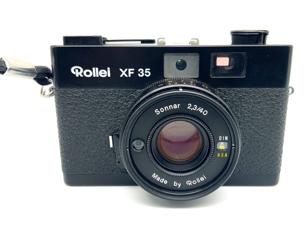 Rollei XF 35 Messsucherkamera mit Sonnar 40mm 1:2.3 Ohne Batteriedeckel