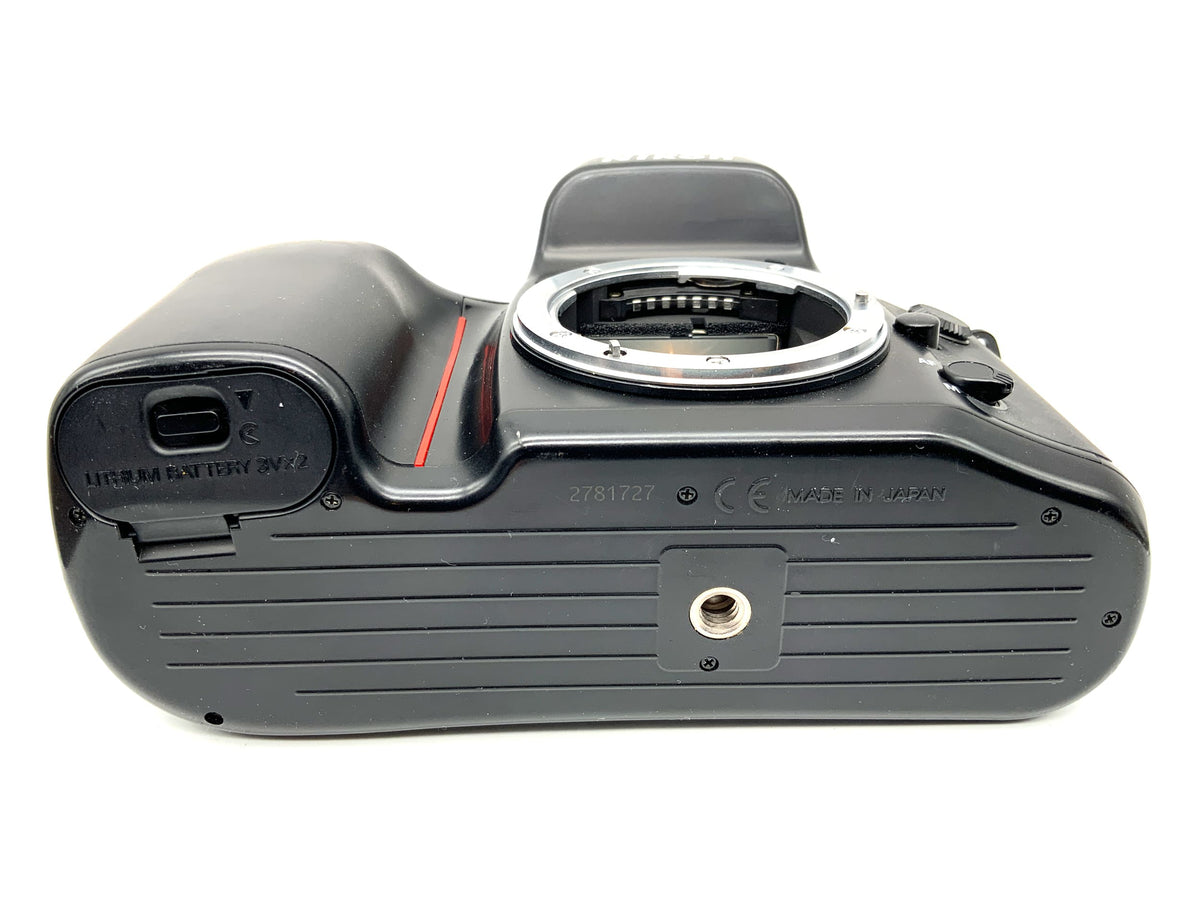 Nikon F70 SLR 35mm analog SLR camera body (Nikon AF)