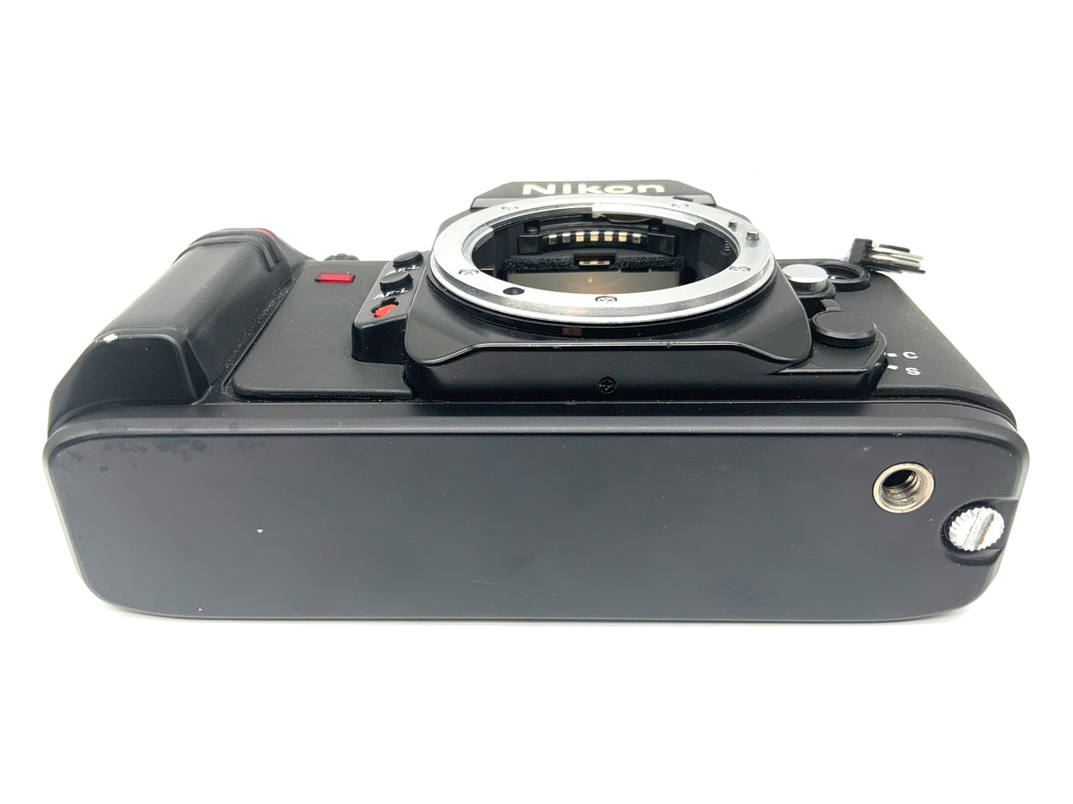 Nikon F-501 SLR 35mm analog SLR camera body (Nikon AF)