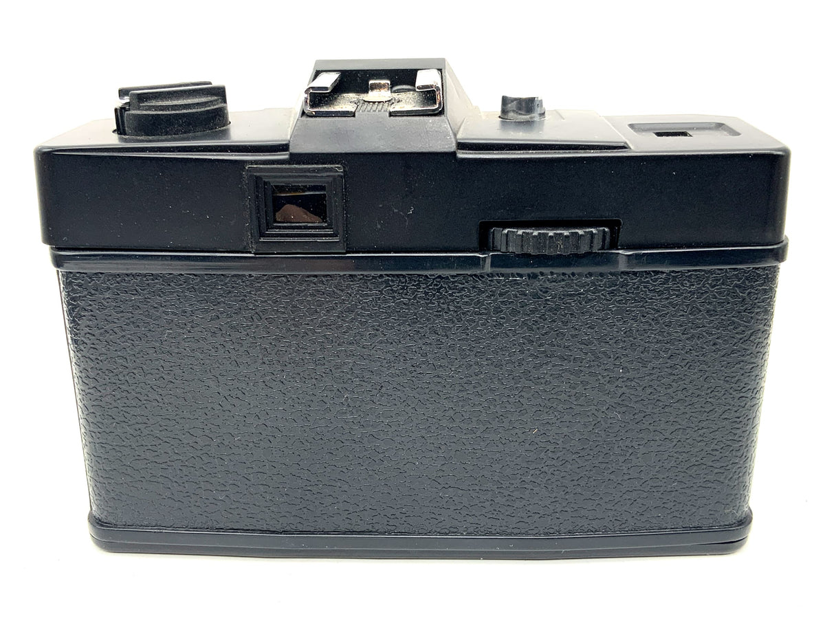 DT1 Auto Fix Focus viewfinder camera with 50mm f/6 compact camera analog camera