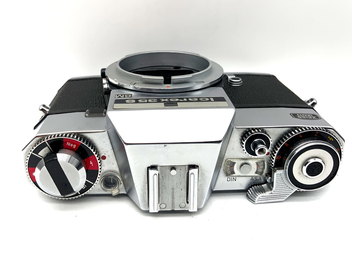 Zeiss Ikon Icarex 35S (BM) SLR with Icarex bayonet 35mm SLR body! Beli defective!