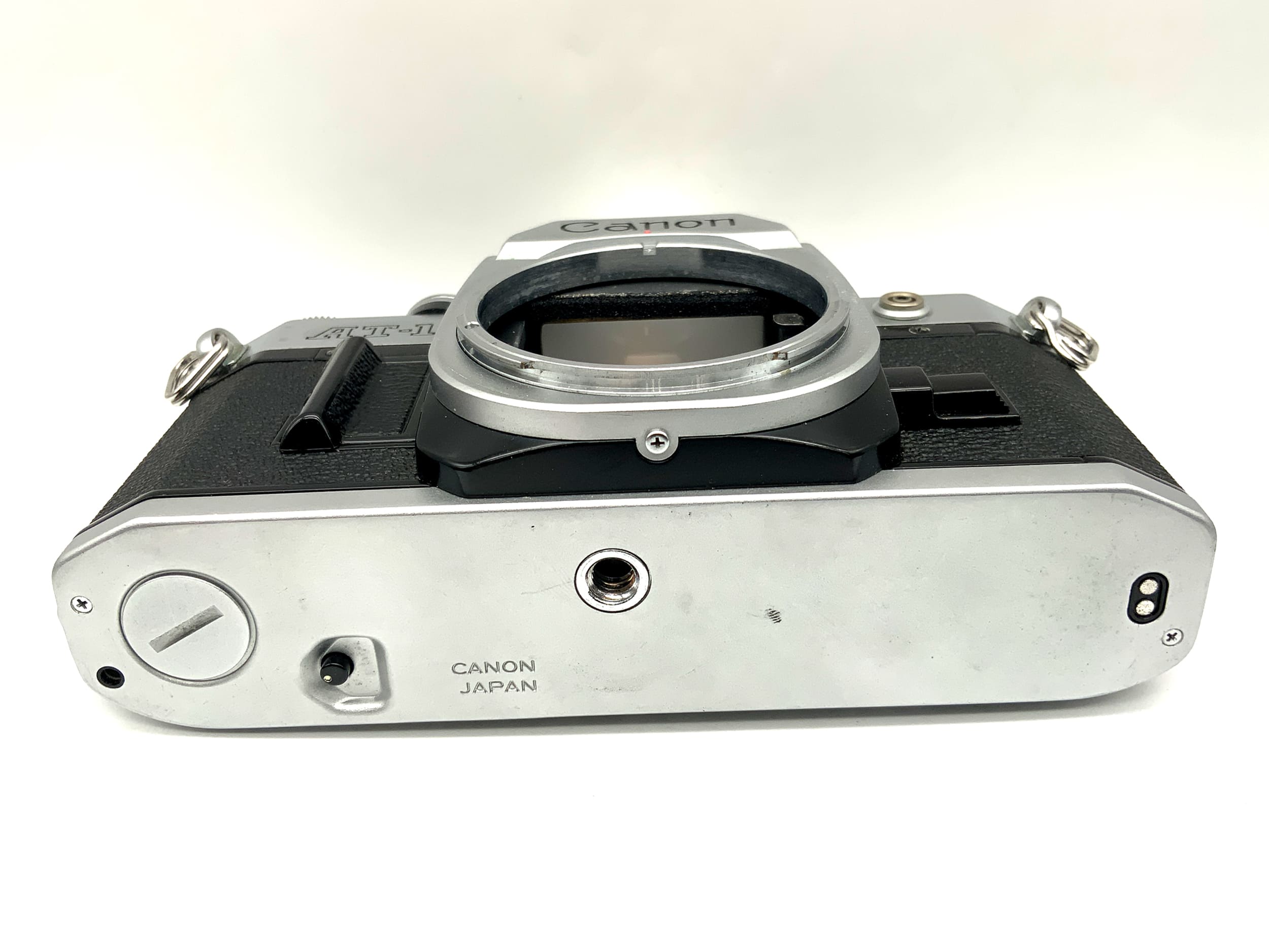 Canon AT-1 SLR 35mm Spiegelreflexkamera analog Body Gehäuse (Canon FD)