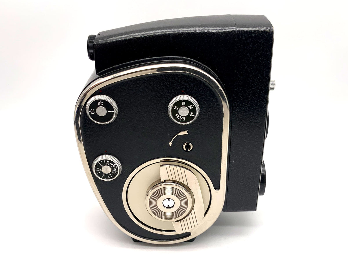 Appareil photo argentique Zenit Quarz M avec objectif 1,9/12,5 mm et poignée pour double film 8 mm.