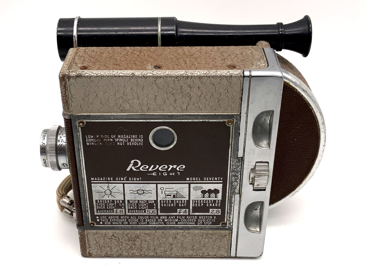 Revere Eight Model Seventy Filmkamera mit 12.7mm f/2.8 Animar Schmalfilm