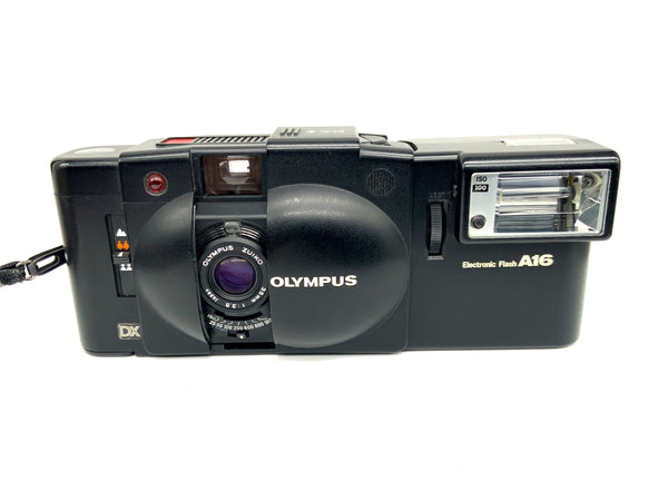 Olympus XA3 DX mit Blitz A16 Point&Shoot mit Zuiko 35mm 1:3.5 Analogkamera